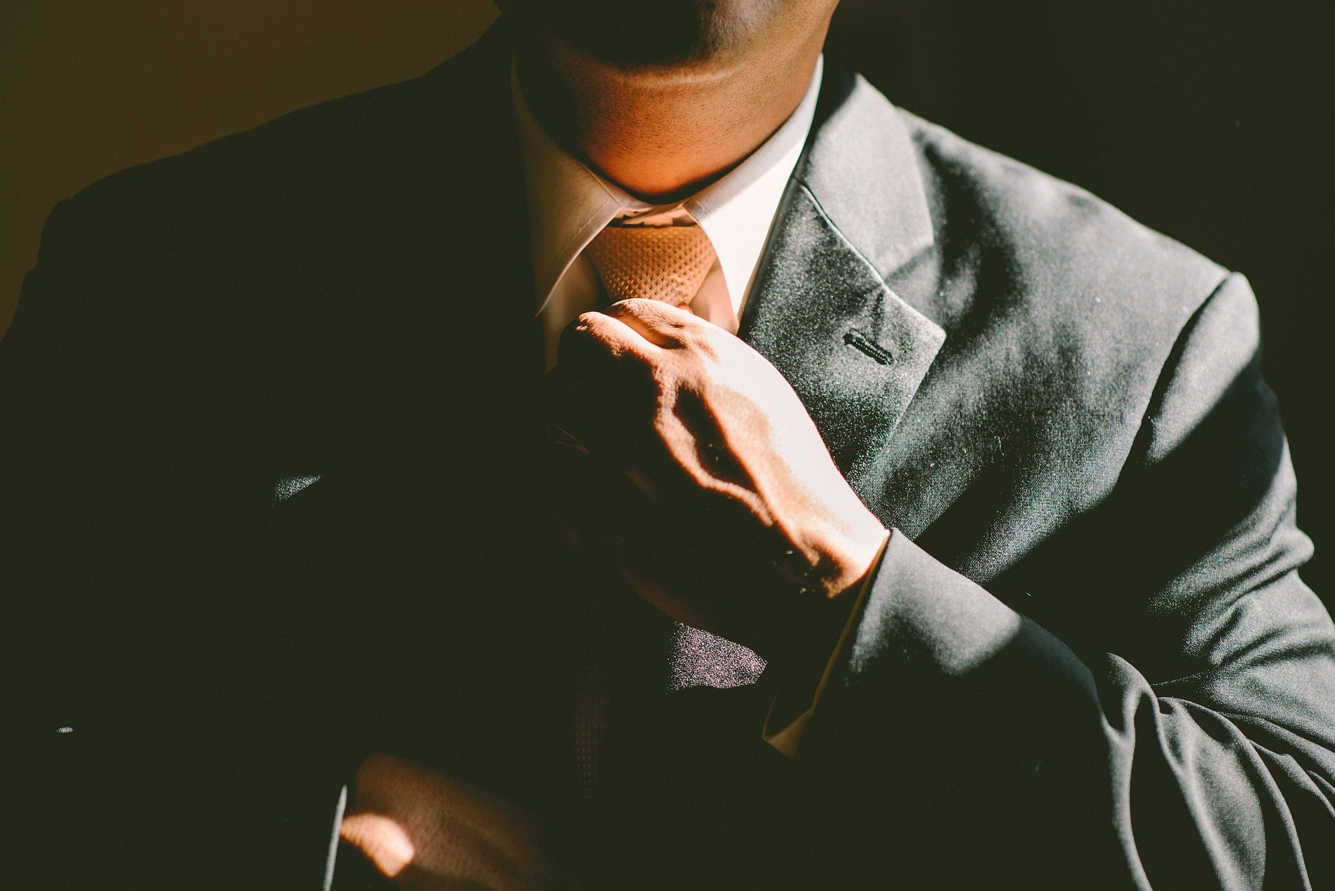 online-guide-the-fundamentals-of-management-9-key-leadership-tips-1
